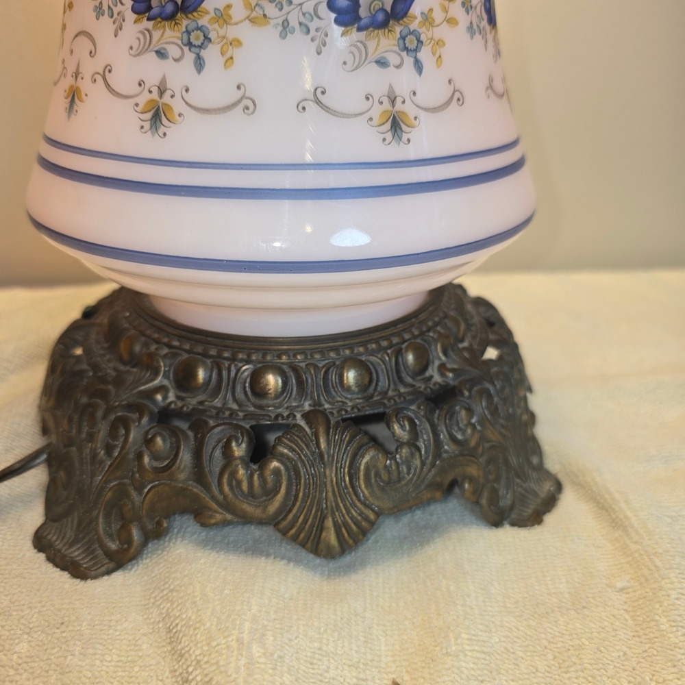 Vintage Milk Glass Hurricane Lamp Blue Floral Gone With The Wind Electric Table - Picture 6 of 9